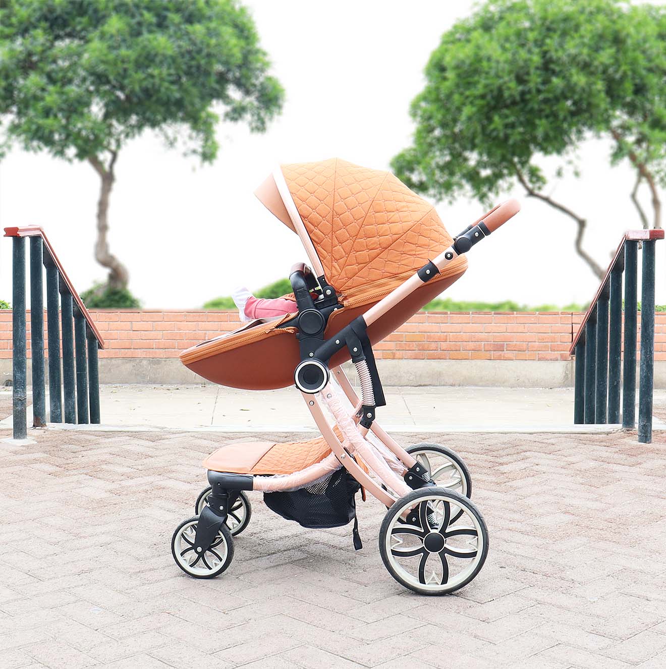 COCHE MILANO ESTILO EUROPEO HUEVITO